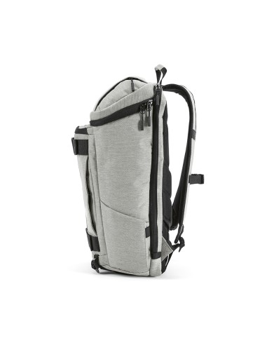 Zaino Paso 20L in rPET. Loops inferiori. Per laptop 17"