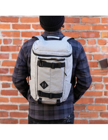 Zaino Paso 20L in rPET. Loops inferiori. Per laptop 17"