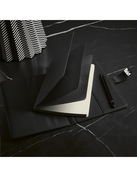 Notebook A5 Melville rPET. Chiusura metallica, 192 pagine