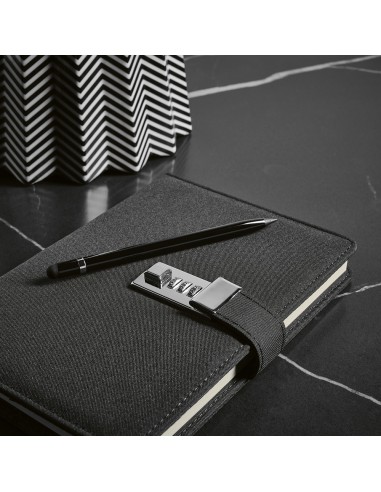 Notebook A5 Melville rPET. Chiusura metallica, 192 pagine