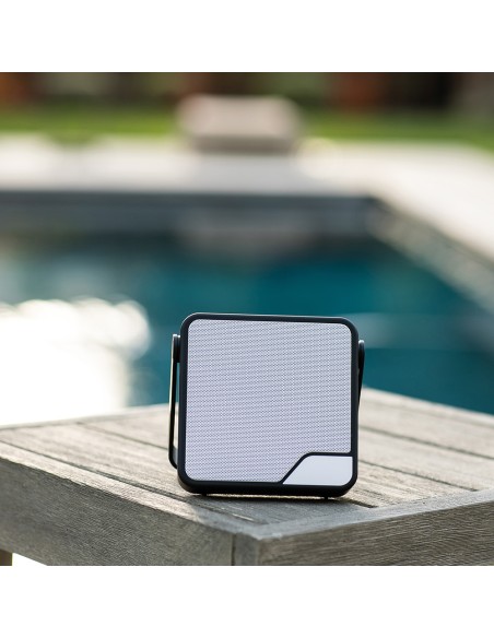Speaker Dipster in rABS 1 800mAh. 10h di autonomia. IPX7 Speaker Dipster in rABS 1 800mAh. 10h di autonomia. IPX7