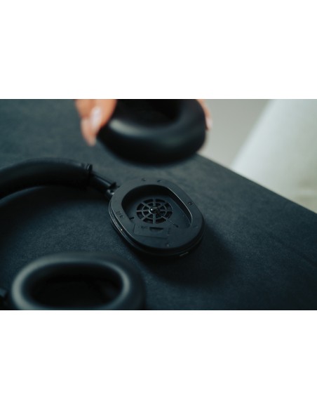 Cuffie wireless riciclate e riparabili Irvine RCS