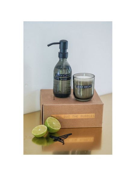 Set di dispenser di sapone per le mani da 200 ml e candela profumata da 150 g con fragranza ambra scura Wellmark Discovery
