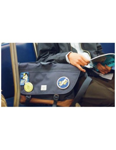 Borsa a tracolla in materiale riciclato da 22,5 litri Herschel Cove