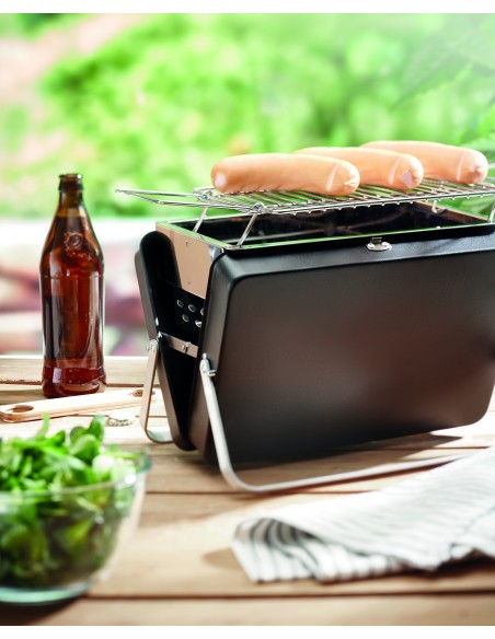 Barbecue portatile e supporto