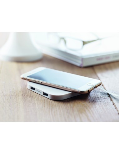 Powerbank a induzione con HUB