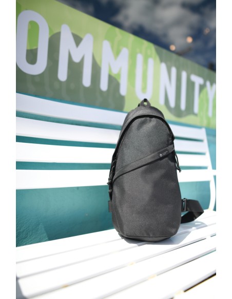 Borsa a tracolla Renew in rPET AWARE™