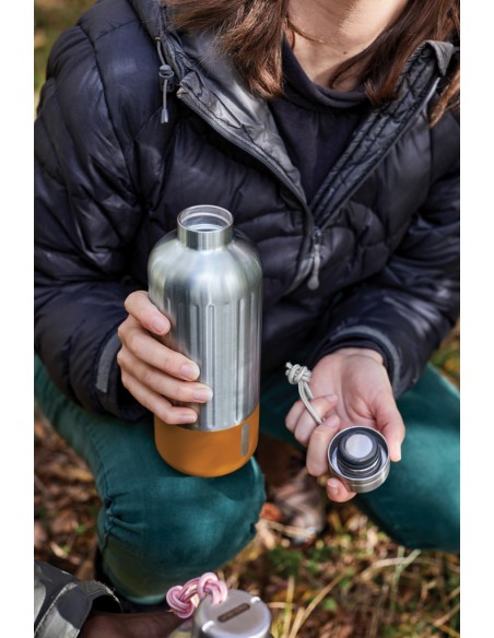 Bottiglia termica grande Black+Blum Explorer 850ml