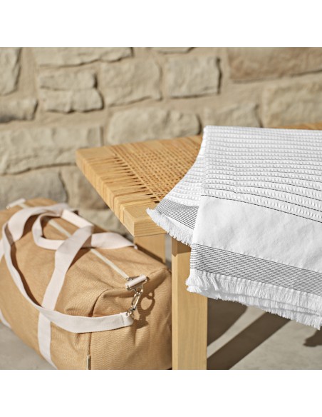 Coperta Ernst in cotone riciclato 220gsm. Prodotta in Portogallo