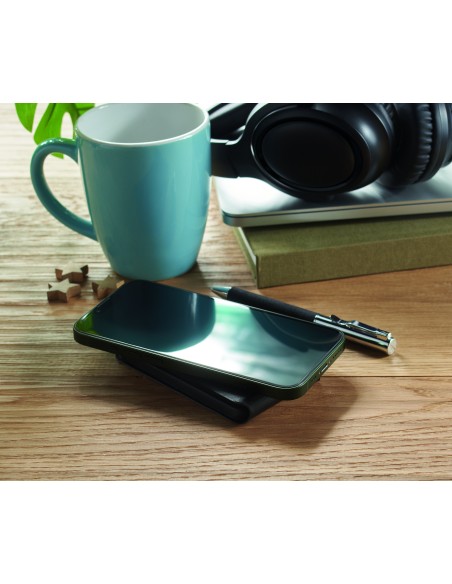 Caricabatterie pieghevole