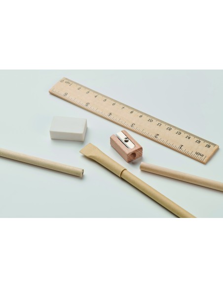 Set di articoli di cancelleria in