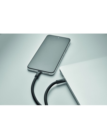 Cordino di ricarica e dati.