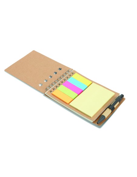 Blocco notes con penna e fogli