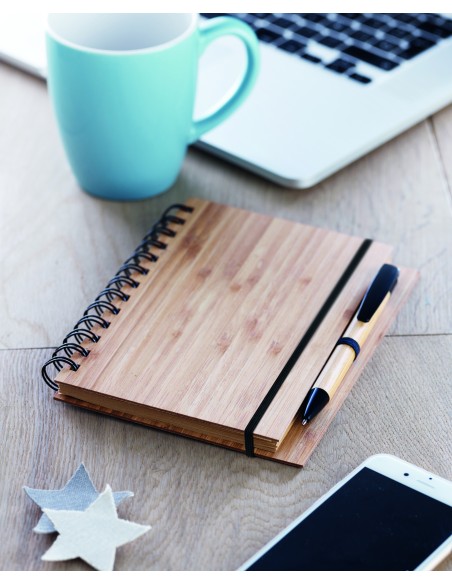Notebook in bamboo con penna