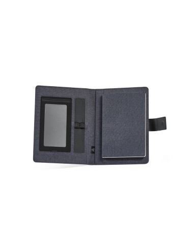 Cartella A5 Tolstoy in rPET. 64 fogli FSC e chiusura in rPU