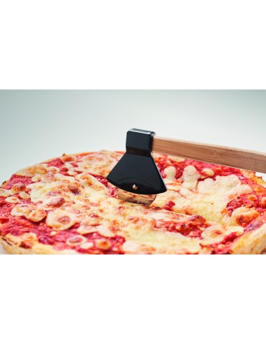 Tagliapizza con manico in bamboo