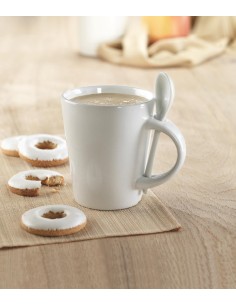 Tazza e cucchiaino in porcella