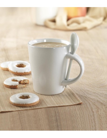 Tazza e cucchiaino in porcella