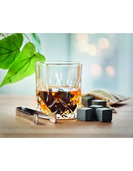 Set whisky in bamboo