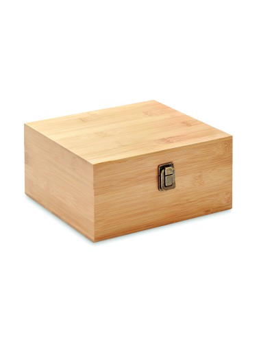 Set whisky in bamboo