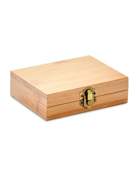 Set whisky in bamboo