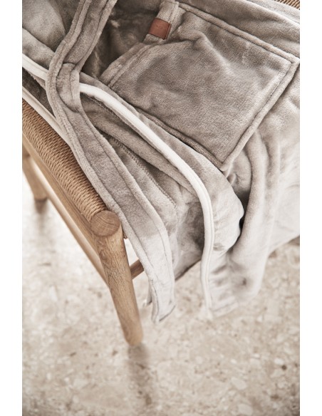 Lussuosa vestaglia VINGA Louis in RPET GRS, taglia S-M