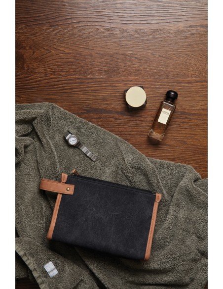 Cosmetic bag VINGA Bosler in canvas riciclato GRS