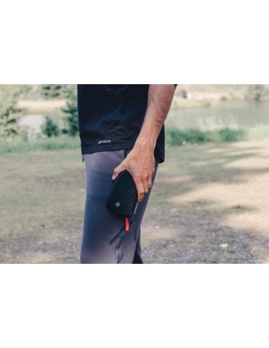 Kit pronto soccorso postalizzabile in PU riciclato RCS