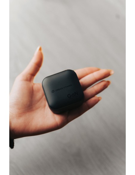 Caricabatterie GAN Urban Vitamin Santa Cruz 70W in rPC RCS