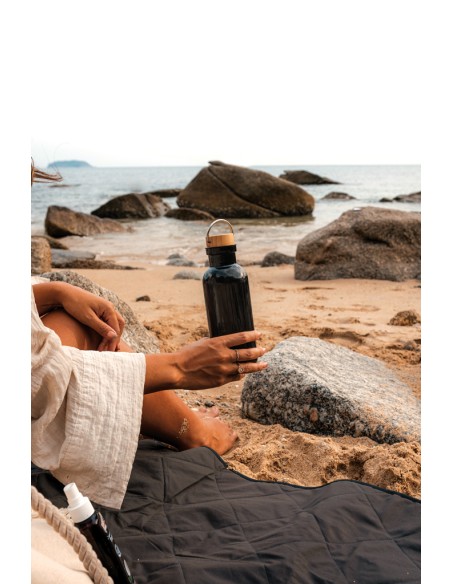 Bottiglia rPET RCS con manico e tappo in bambù 680ml