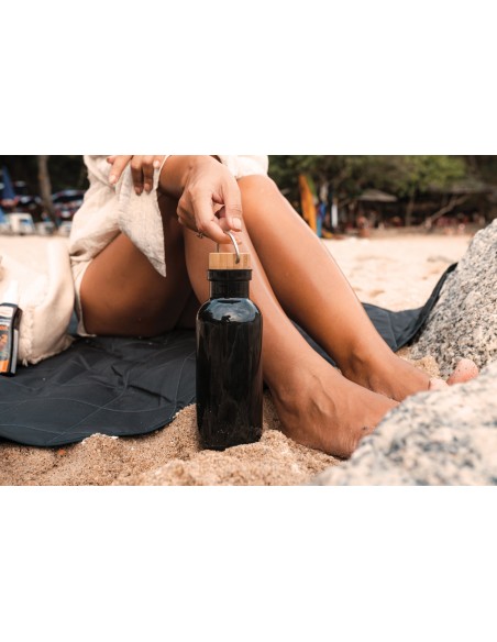 Bottiglia rPET RCS con manico e tappo in bambù 680ml