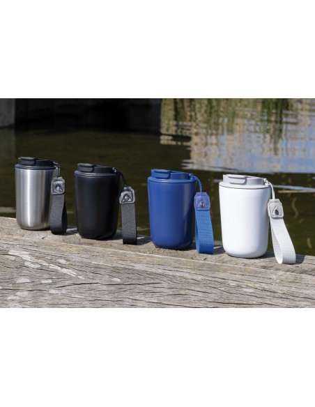 Tazza termica Cuppa in acciaio riciclato con laccio da collo