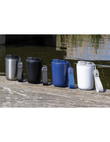 Tazza termica Cuppa in acciaio riciclato con laccio da collo