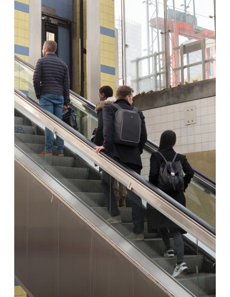 Zaino porta PC 15,6" antitaccheggio Swiss Peak AWARE™