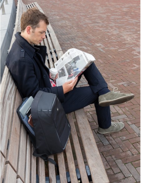 Zaino porta PC 15,6" antitaccheggio Swiss Peak AWARE™