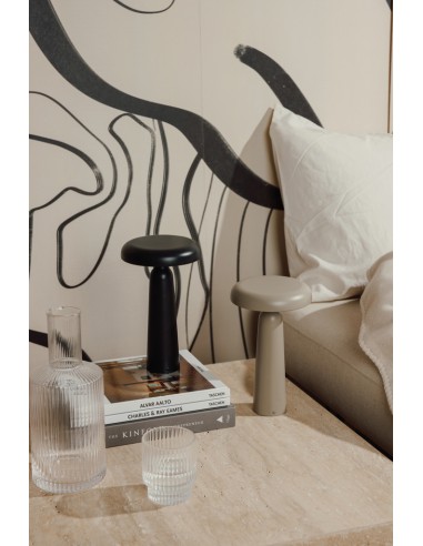 Lampada da tavolo VINGA Avery RCS