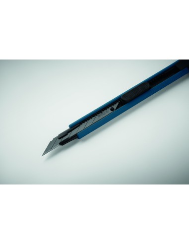 Piccolo coltello retrattile