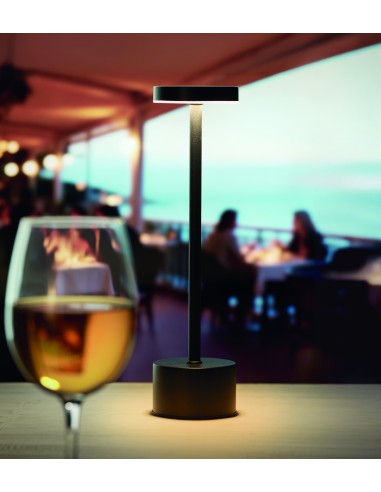 Lampada da tavolo in alluminio