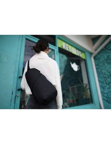 Borsa a tracolla Renew in rPET AWARE™