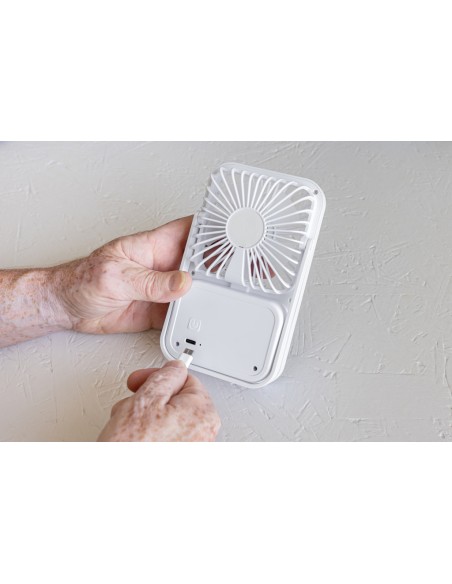 Ventilatore ricaricabile da tavolo Aervina uin rPlastica RCS