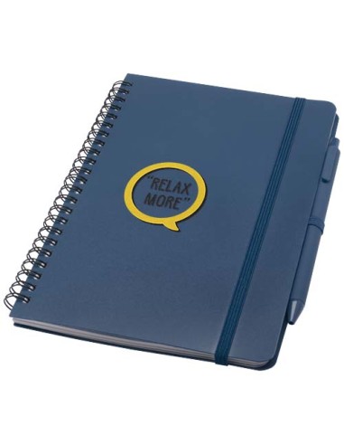 Blocco note formato A5 con copertina rigida in plastica recuperata in prossimità degli oceani e penna a sfera Thalaasa (inchi