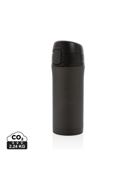 Tazza metallica isolata a vuoto